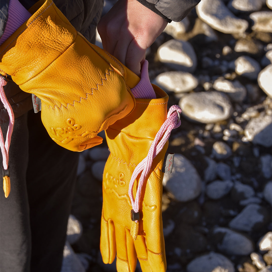 Limited Edition Pink 4-Season Give'r Gloves